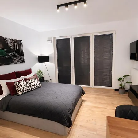 Apartment Domaniewska Premium Apartament *